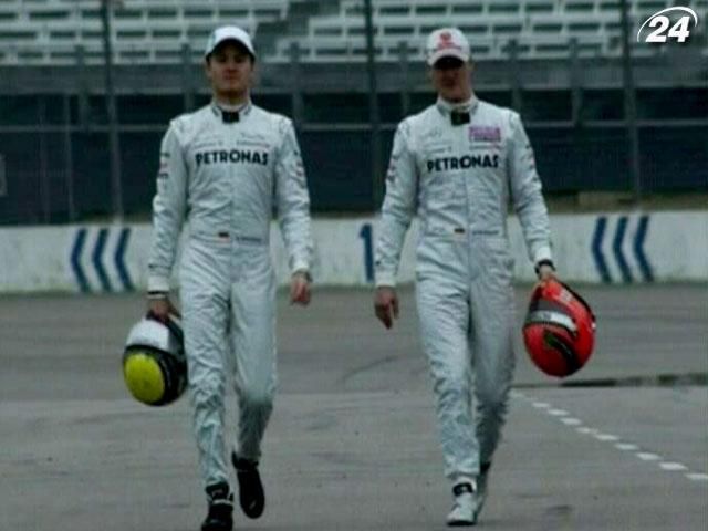 Команди Формули-1 готуються перетнути екватор чемпіонату 2012 року Команди Формули-1 готуються перетнути екватор чемпіонату 2012 року