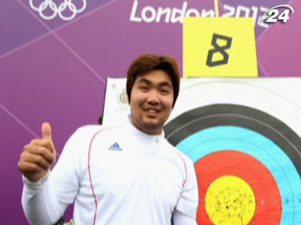 Близькорукий Ім Дон Хюн встановив світовий рекорд зі стрільби з лука Близькорукий Ім Дон Хюн встановив світовий рекорд зі стрільби з лука