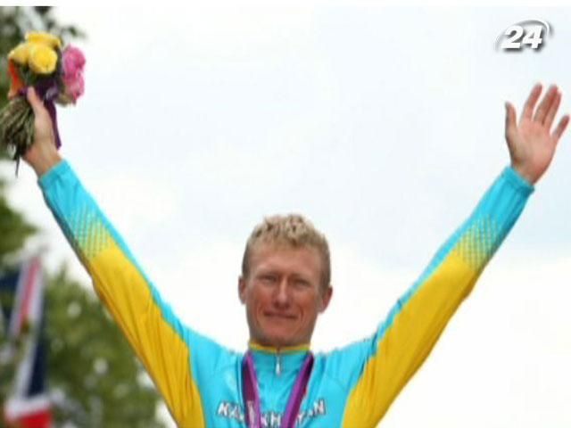 Александр Винокуров завершил карьеру в статусе олимпийского чемпиона Александр Винокуров завершил карьеру в статусе олимпийского чемпиона