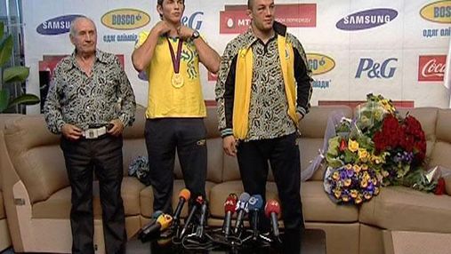 Украинские призеры Олимпиады-2012 привезли медали домой