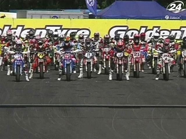 Мотоперегони: Мауно Хермунен відновив боротьбу за чемпіонський титул Мотоперегони: Мауно Хермунен відновив боротьбу за чемпіонський титул