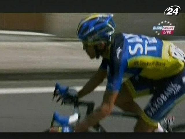 На Vuelta-2012 равнинный этап завершился массовым финишем