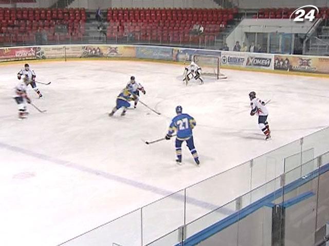 Сборная Украины по хоккею легко разобралась с киевским "Беркутом"