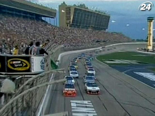 До старта "чемпионской гонки" в серии NASCAR остался один этап