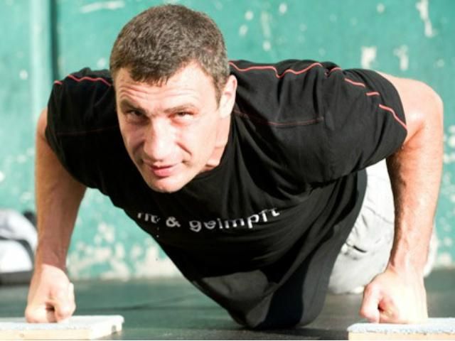 Мануэль Чарр обещает нокаутировать Виталия Кличко Мануэль Чарр обещает нокаутировать Виталия Кличко