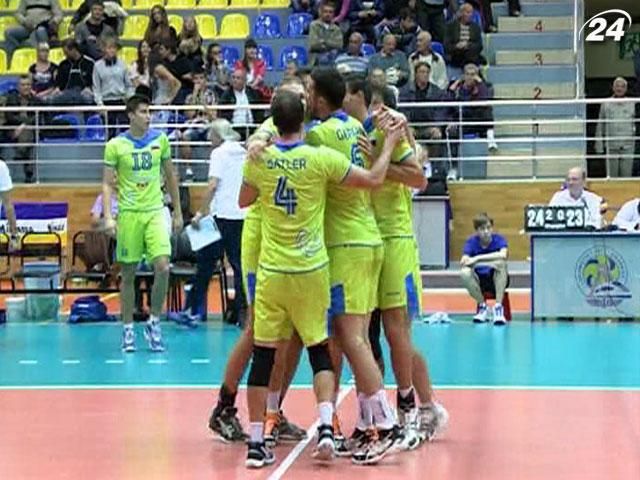 Сборная Украины по волейболу не сумела выиграть ни одного сета у словенцев