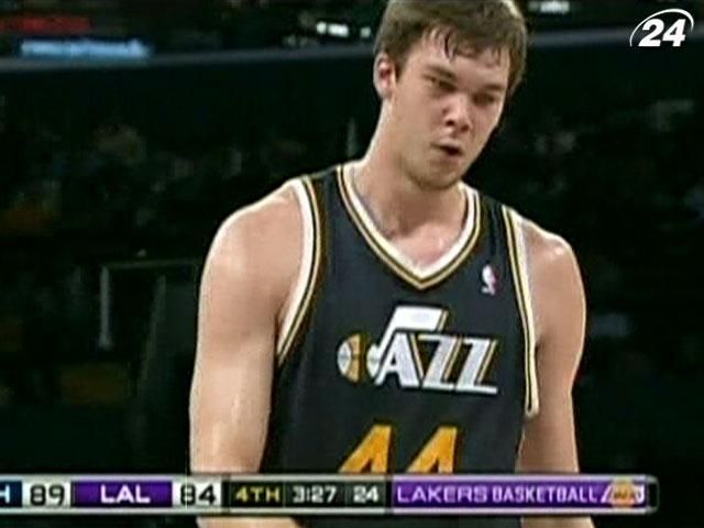 Фесенко станет игроком баскетбольного клуба "Сан-Антонио Спарс" Фесенко станет игроком баскетбольного клуба "Сан-Антонио Спарс"