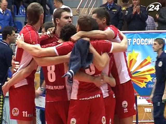 Волейбольная команда "Локомотив" начала сезон с домашней победы