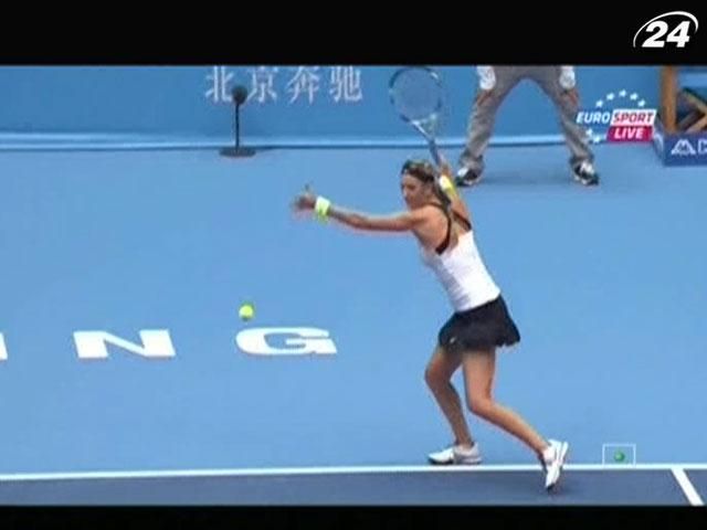 Теннис: Азаренко разгромила Корне