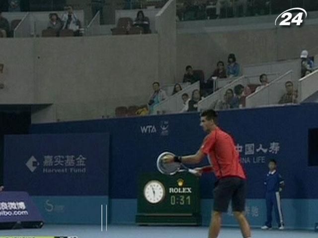 Новак Джокович проиграл один сет квалифаеру на Chиna Open Новак Джокович проиграл один сет квалифаеру на Chиna Open