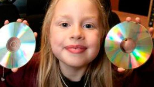 В Британии 6-летняя девочка стала самой молодой диджейкой в мире (Фото)