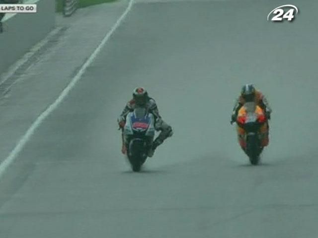 Мотоперегони: дощ дозволив провести лише 70% мото GP Мотоперегони: дощ дозволив провести лише 70% мото GP