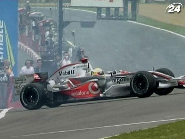Льюис Хэмилтон попрощался с работниками McLaren