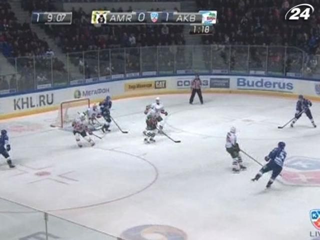 Хокей: "АК Барс" у серії булітів вирвав перемогу в "Амура" Хокей: "АК Барс" у серії булітів вирвав перемогу в "Амура"