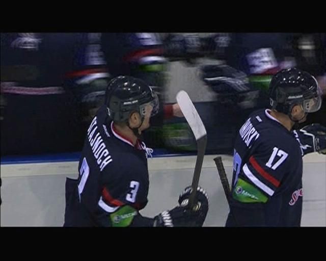 ХК "Слован" увеличил отрыв от ХК "Донбасс" ХК "Слован" увеличил отрыв от ХК "Донбасс"