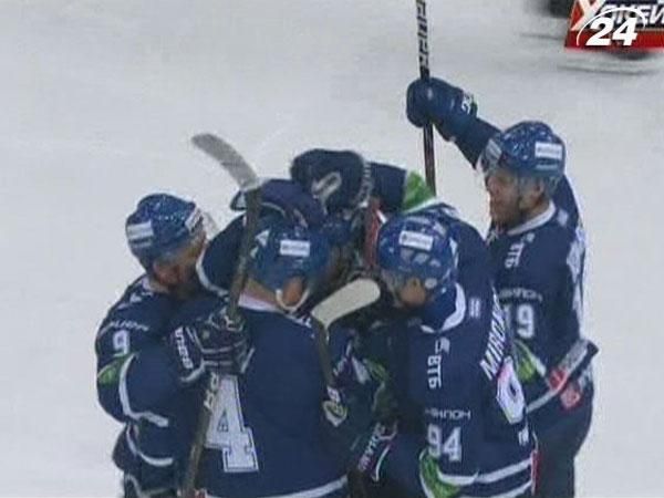 Хокей: "Донбас" поступився московському “Динамо” Хокей: "Донбас" поступився московському “Динамо”