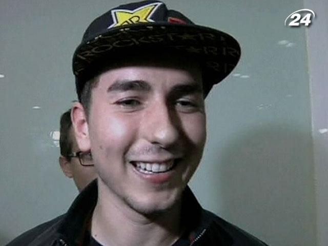 Чемпион Хорхе Лоренсо вернулся на родину Чемпион Хорхе Лоренсо вернулся на родину