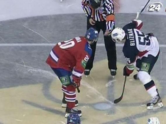 Хоккей: "Слован" в принципиальном поединке обыграл "Льва" Хоккей: "Слован" в принципиальном поединке обыграл "Льва"