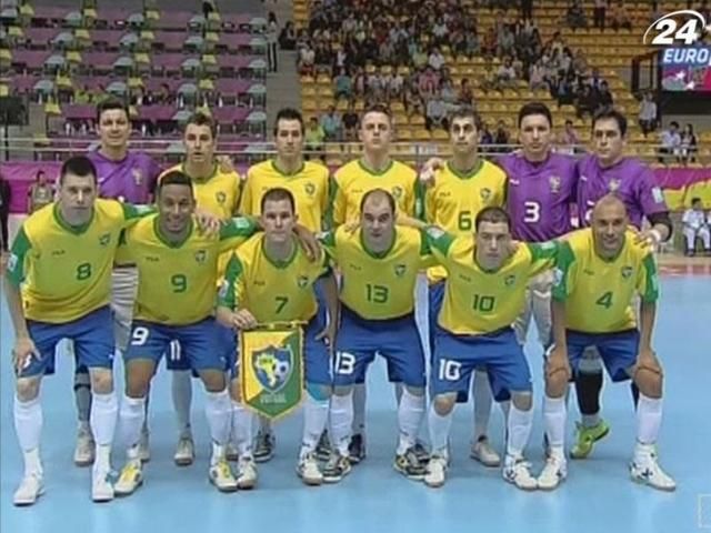 Футзал: Бразилия завершила групповой турнир со 100-процентным результатом