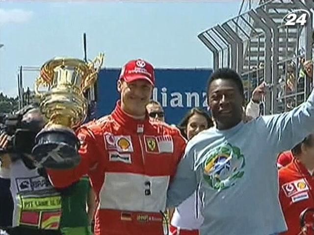 Організатори гран-прі Бразилії готують сюрприз для Міхаеля Шумахера Організатори гран-прі Бразилії готують сюрприз для Міхаеля Шумахера