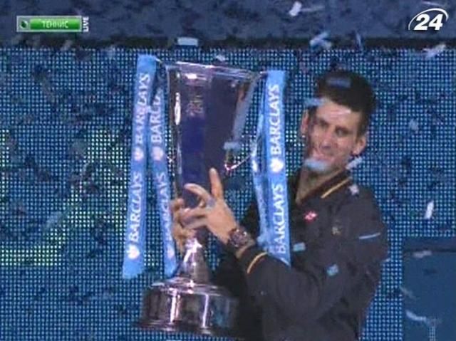 Теннис: Джокович второй раз в карьере выиграл финальный турнир года