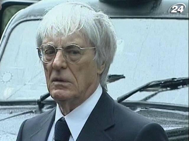 Экклстоун "заберет с собой в отставку" несколько гран-при Формулы-1 Экклстоун "заберет с собой в отставку" несколько гран-при Формулы-1