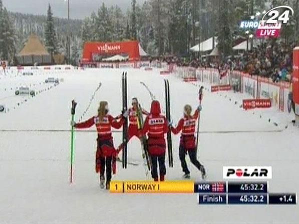 Лыжные гонки: Норвежский женский квартет уверенно выиграл эстафету