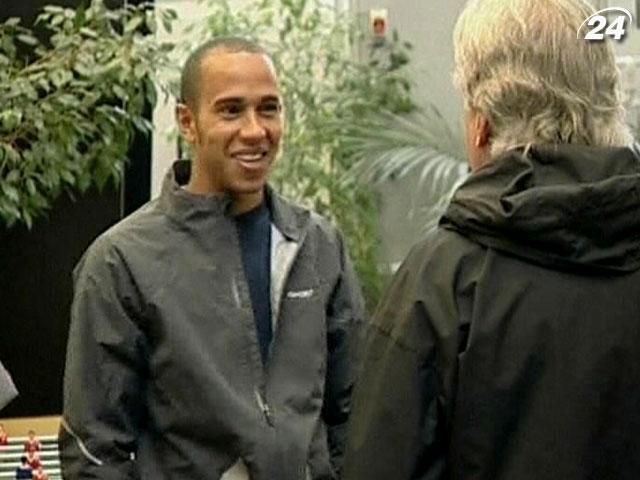 McLaren відпустив Хемілтона в Mercedes McLaren відпустив Хемілтона в Mercedes