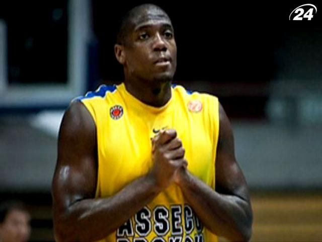 "Будивельник" подписал контракт с Франклином Робинсоном - 3 декабря 2012 - Телеканал новин 24 "Будивельник" подписал контракт с Франклином Робинсоном - 3 декабря 2012 - Телеканал новин 24