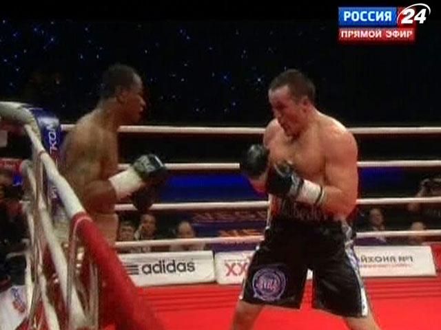 Бокс: Лебедев одержал досрочную победу над Сильгадо