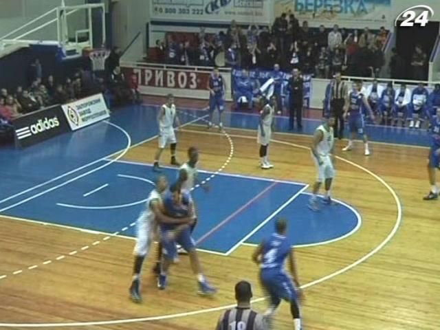 Баскетбол: "Ферро-ЗНТУ" второй раз в сезоне обыграл "Азовмаш"