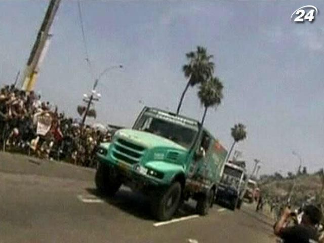 Карлос Сайнс виграв перший етап Dakar 2013 Карлос Сайнс виграв перший етап Dakar 2013