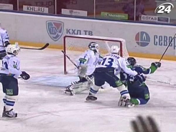 Хоккей: "Югра" приблизилась к зоне плей-офф Хоккей: "Югра" приблизилась к зоне плей-офф