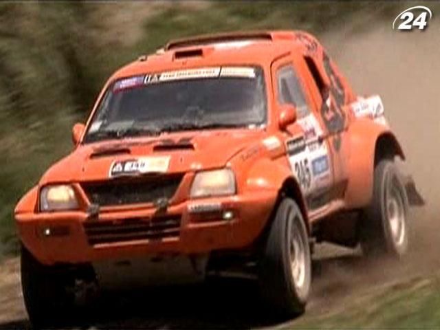 Підсумки Dakar: Український екіпаж фінішував на рекордному 26 місці Підсумки Dakar: Український екіпаж фінішував на рекордному 26 місці