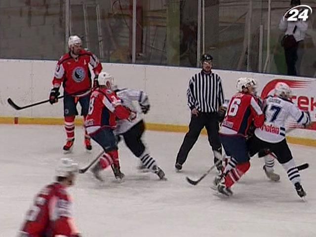 ХК "Компаньон" вышел на второе место в турнирной таблице ХК "Компаньон" вышел на второе место в турнирной таблице