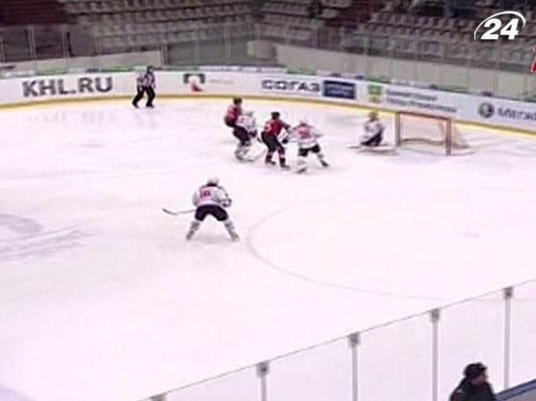 Хокей: "Донбас" повернув собі восьму сходинку у турнірній таблиці Хокей: "Донбас" повернув собі восьму сходинку у турнірній таблиці