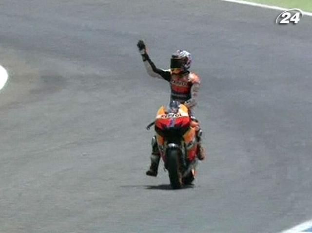 Перегони: Кейсі Стоунер пересяде з двох коліс на чотири Перегони: Кейсі Стоунер пересяде з двох коліс на чотири