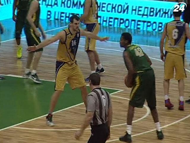 Баскетболісти "Будівельника" перемогли "Київ" утретє в сезоні