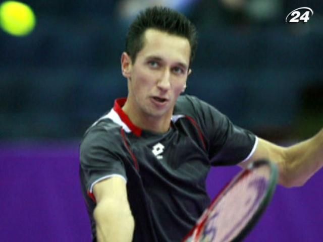 Теннис: Сергей Стаховский пробился во второй раунд турнира во Франции