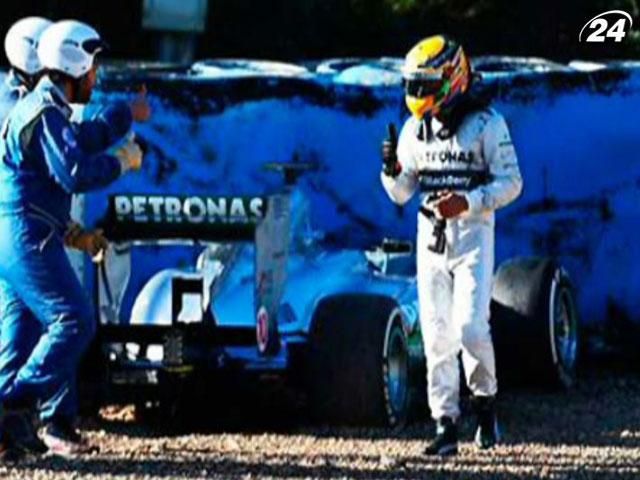 Формула-1: Льюис Хэмилтон разбил болид Mercedes