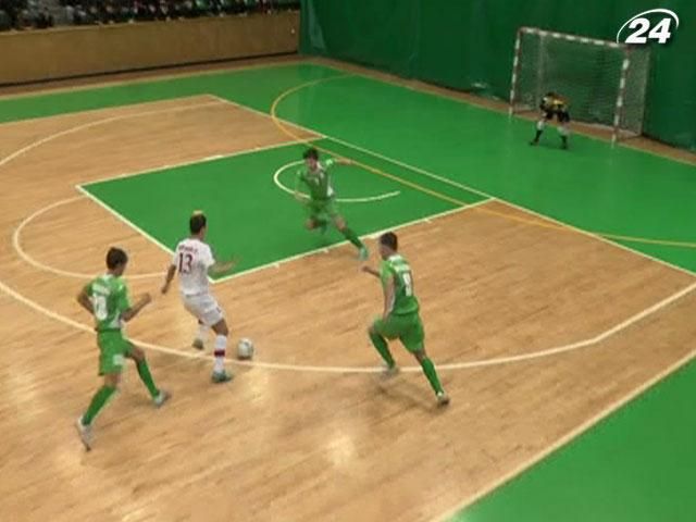 Футзал: "Энергия" благодаря голу Рогачева одолела "Локомотив" Футзал: "Энергия" благодаря голу Рогачева одолела "Локомотив"