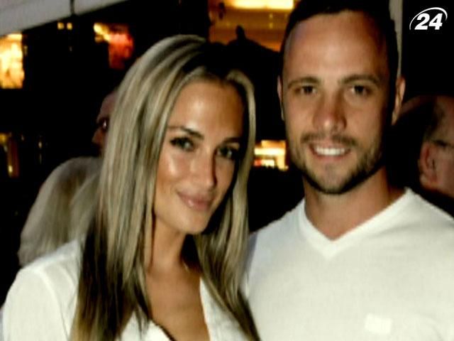 В Претории судят Оскара Писториуса В Претории судят Оскара Писториуса