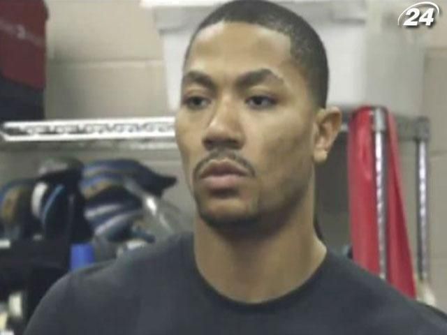 Дерік Роуз провів перше тренування в загальній групі після травми Дерік Роуз провів перше тренування в загальній групі після травми