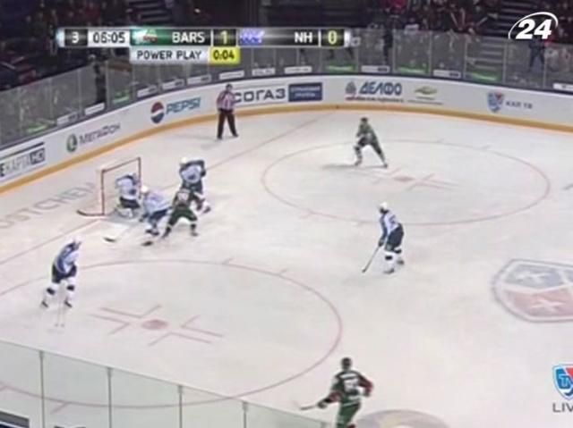 Хокей: "Ак Барс" здобув другу перемогу над "Нєфтєхіміком" Хокей: "Ак Барс" здобув другу перемогу над "Нєфтєхіміком"