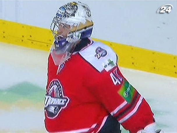 Хокеїст Ерік Ерсберг хоче покинути "Донбас" Хокеїст Ерік Ерсберг хоче покинути "Донбас"