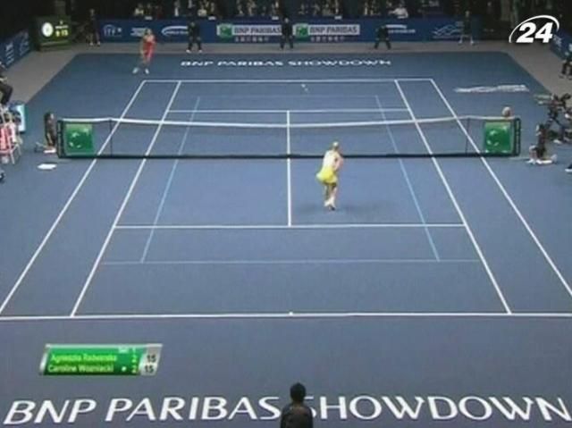 Теннис: Радванская победила Возняцки в двух сетах