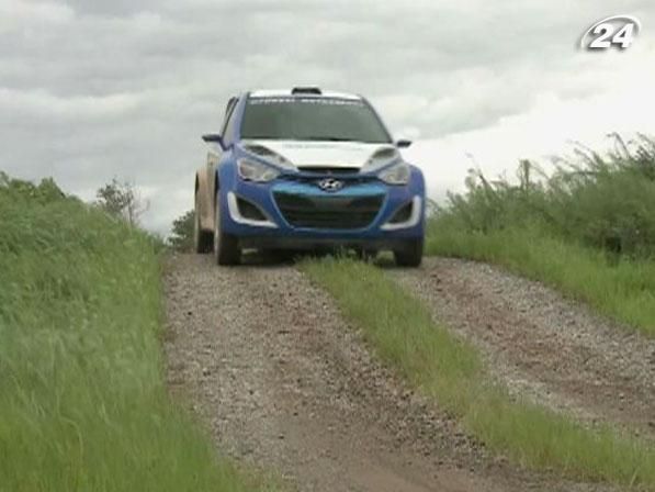 Hyundai представив оновлену версію хетчбека для WRC