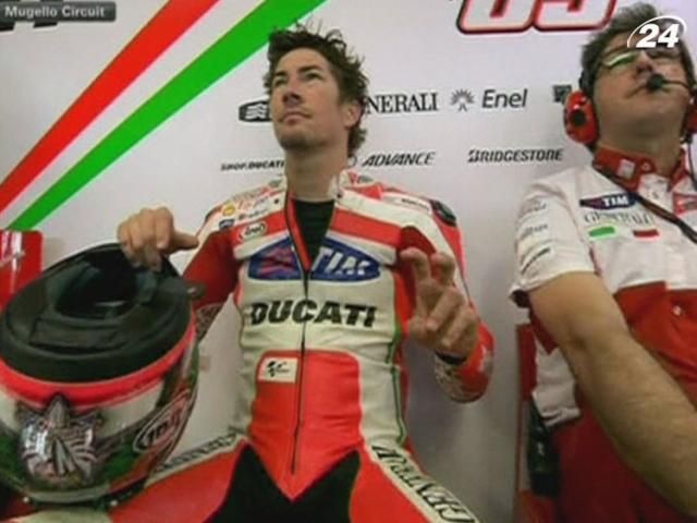 Мотоциклисту Ники Хейдену успешно прооперировали запястье Мотоциклисту Ники Хейдену успешно прооперировали запястье