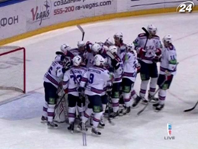 Кубок Гагарина: Хоккеисты СКА и "Динамо" празднуют победы Кубок Гагарина: Хоккеисты СКА и "Динамо" празднуют победы