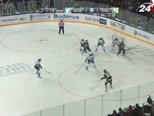 "АК Барс" впервые в серии выиграл дома у "Салават Юлаева" "АК Барс" впервые в серии выиграл дома у "Салават Юлаева"